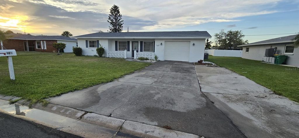 Photo of 1740 Elinor Place, Englewood, FL 34223 (MLS # TB8405058)