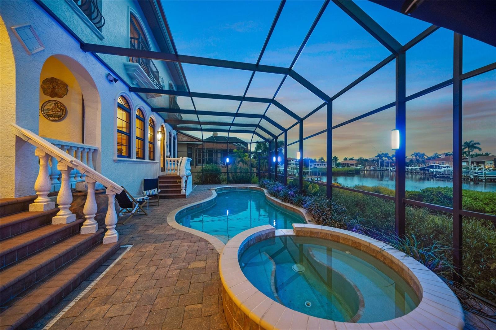 HARBOUR LANDINGS - Residential