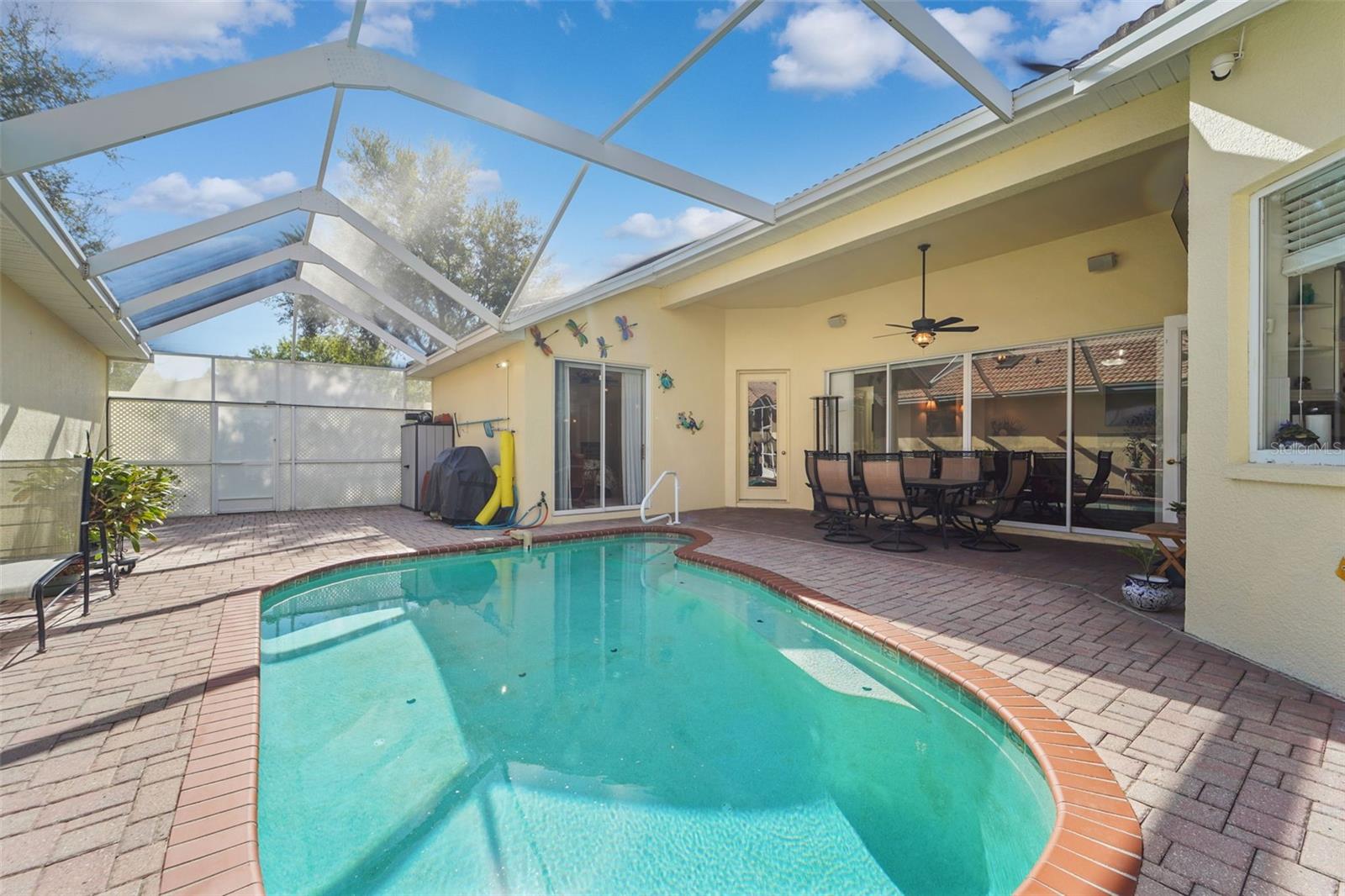 HERNANDO OAKS PH 1 - Residential