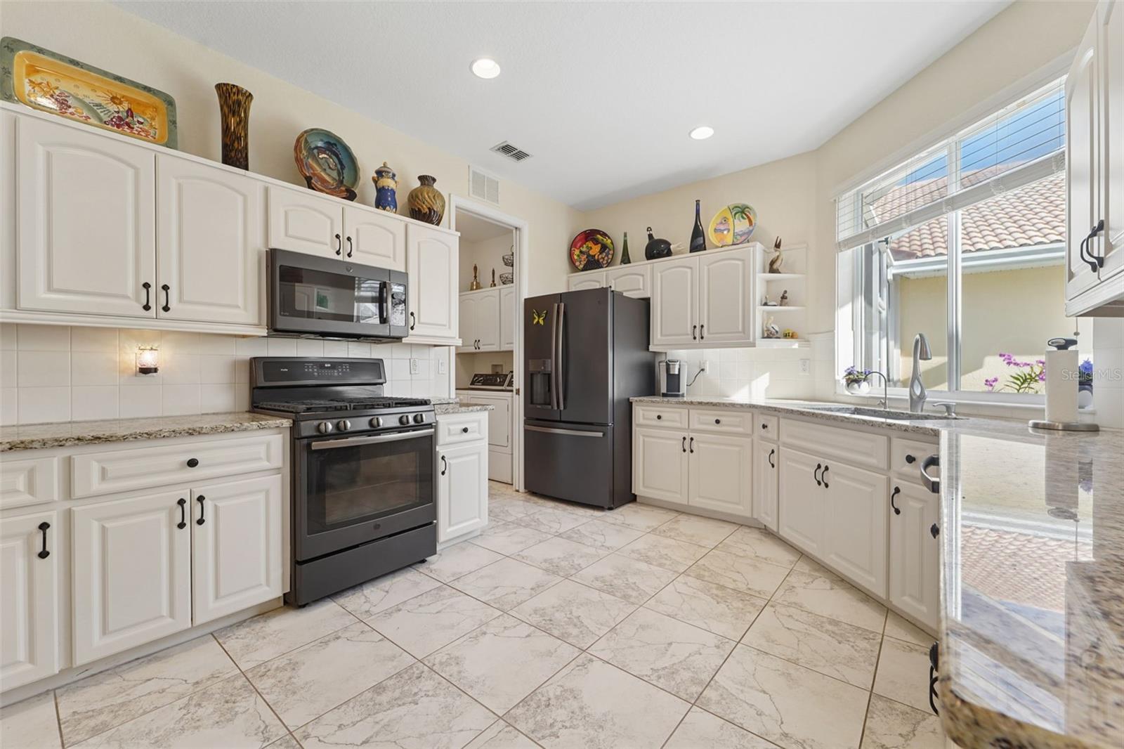 HERNANDO OAKS PH 1 - Residential