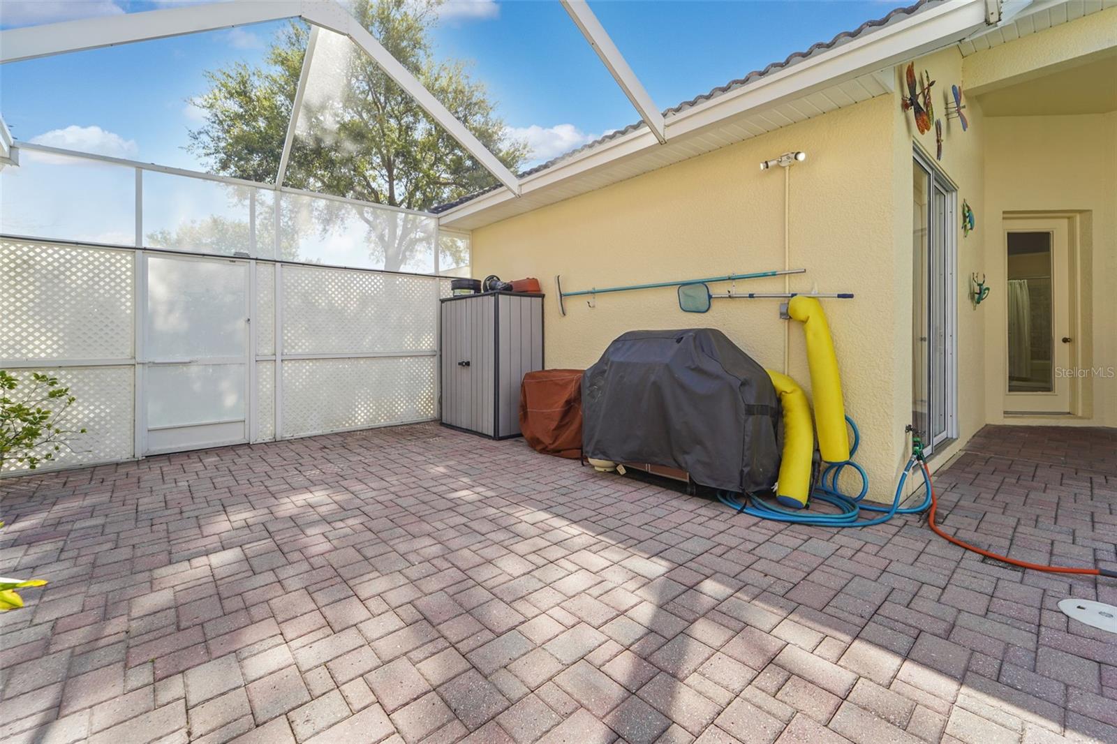 HERNANDO OAKS PH 1 - Residential