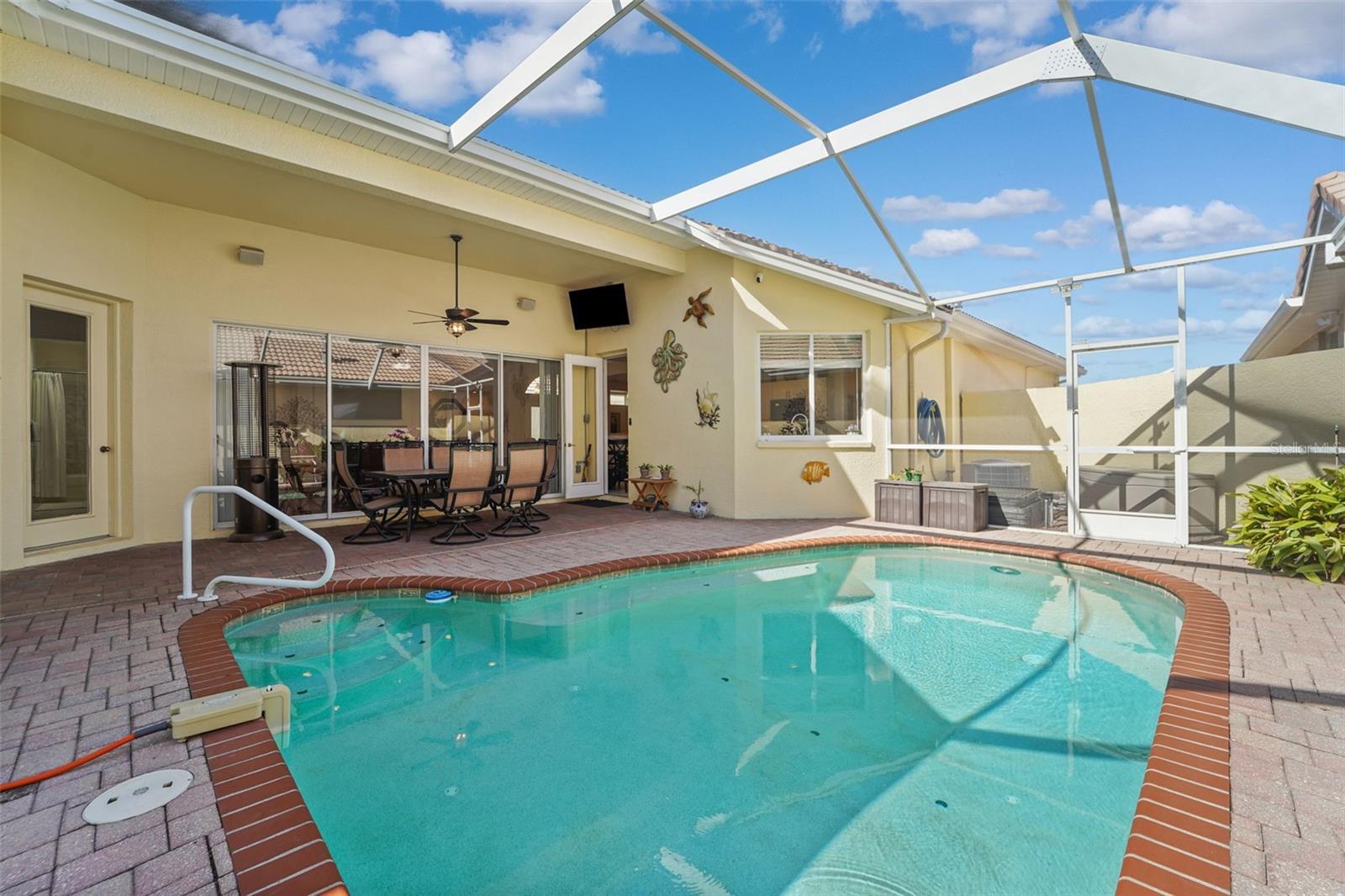 HERNANDO OAKS PH 1 - Residential