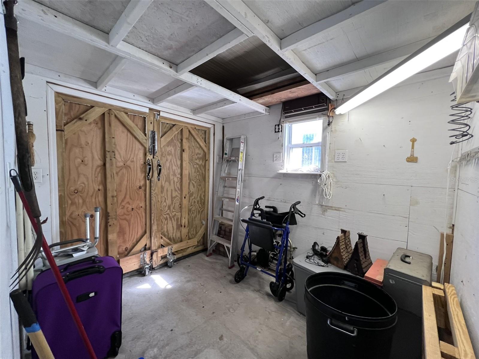 FLORAL LAKES - Residential