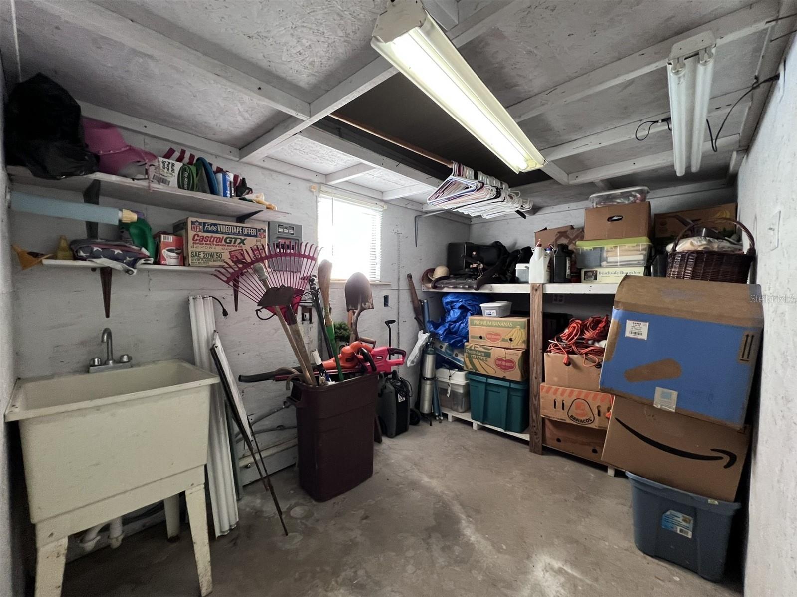 FLORAL LAKES - Residential