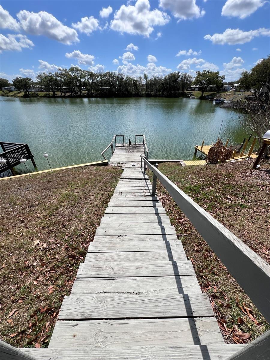 FLORAL LAKES - Residential