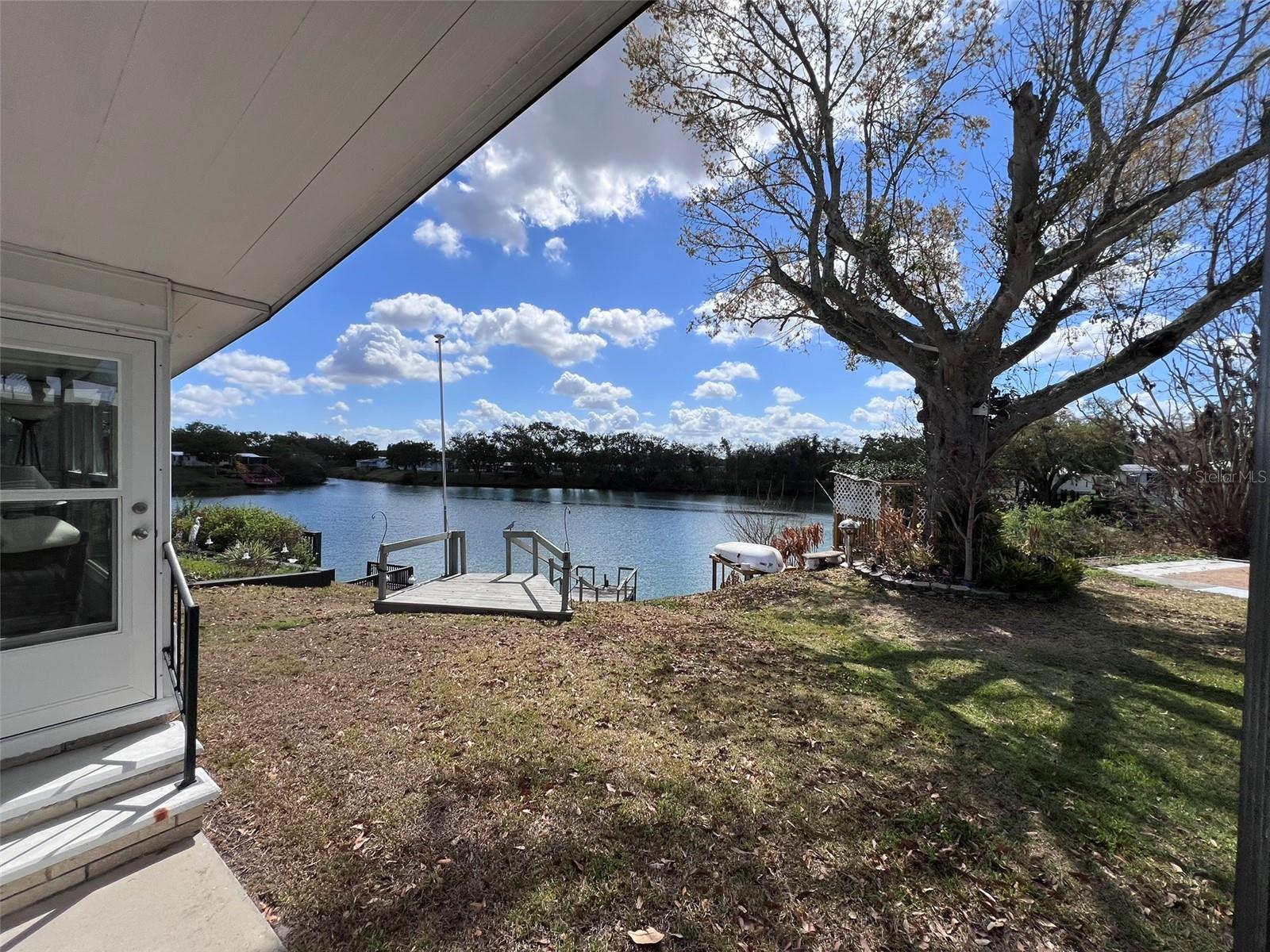 FLORAL LAKES - Residential