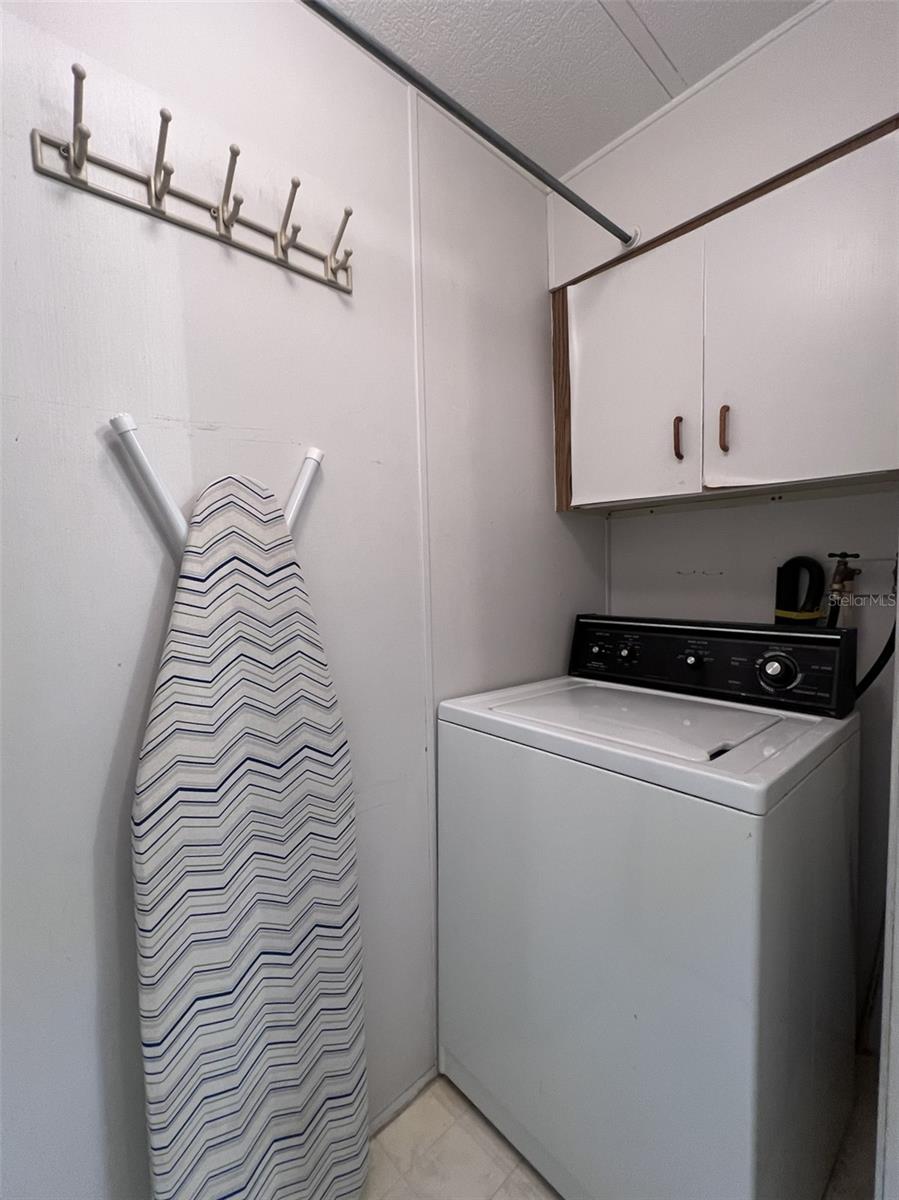 FLORAL LAKES - Residential