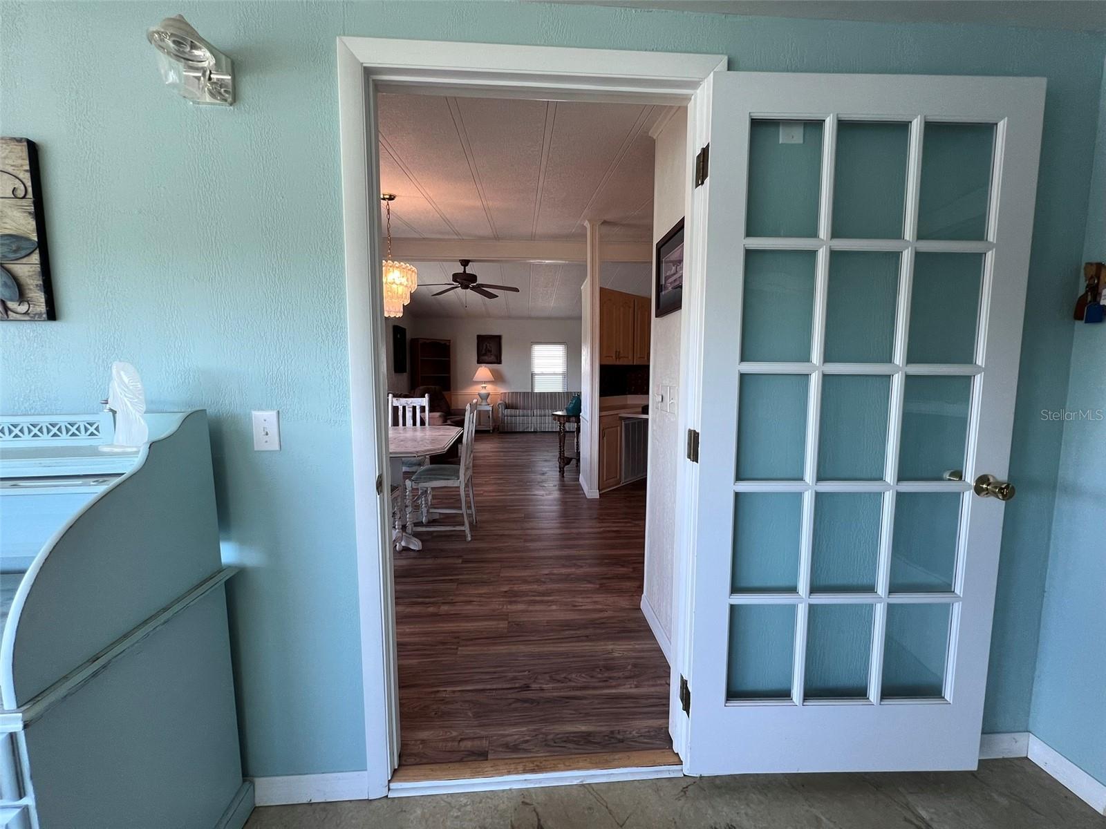 FLORAL LAKES - Residential