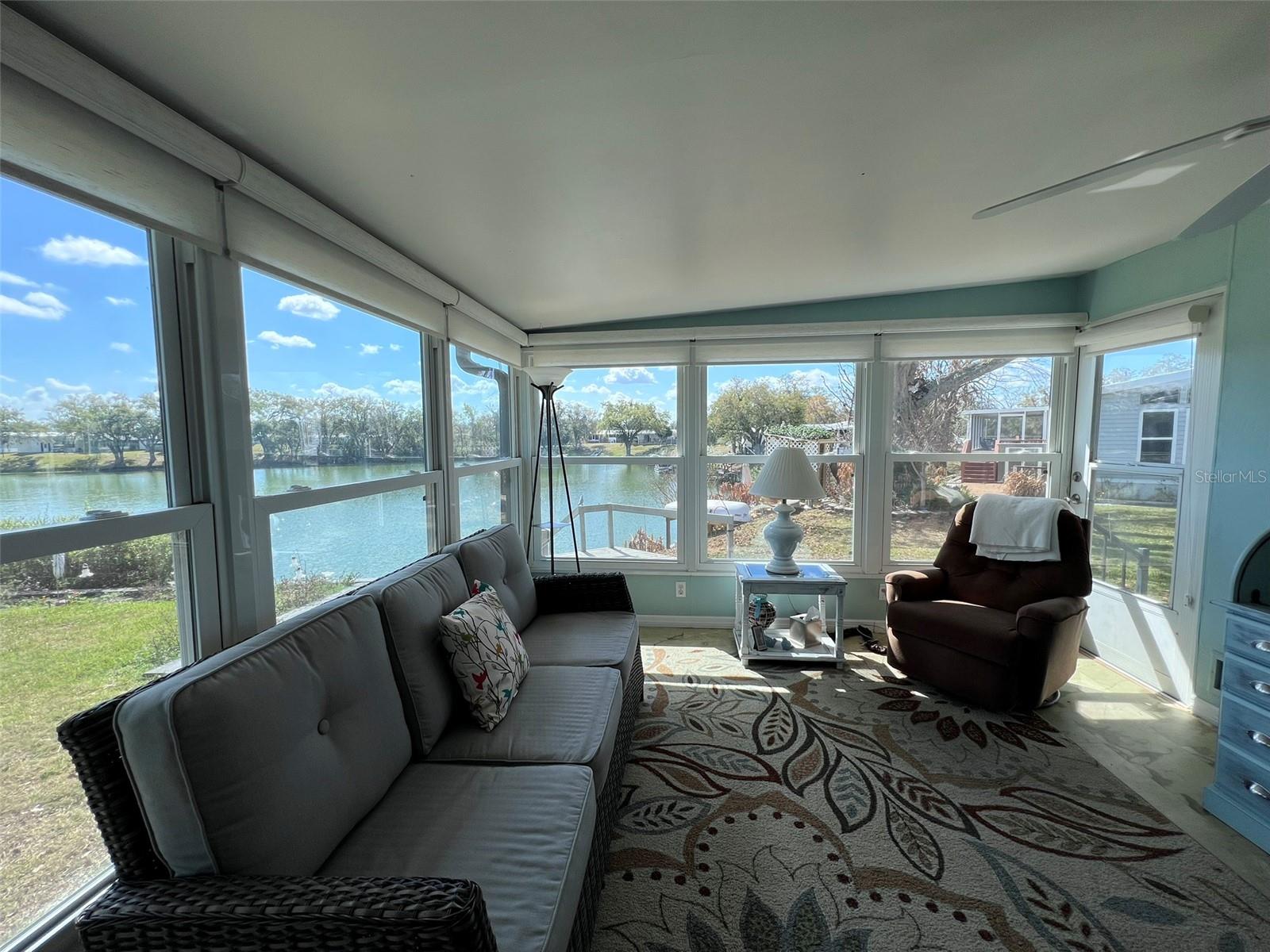 FLORAL LAKES - Residential