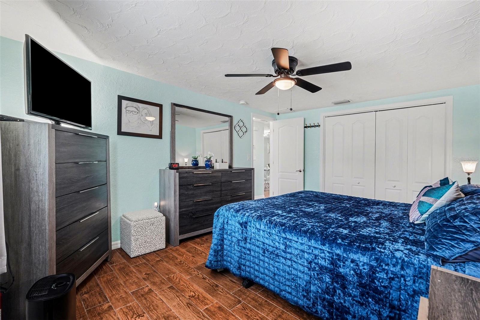 HOLIDAY GARDEN ESATES - Residential