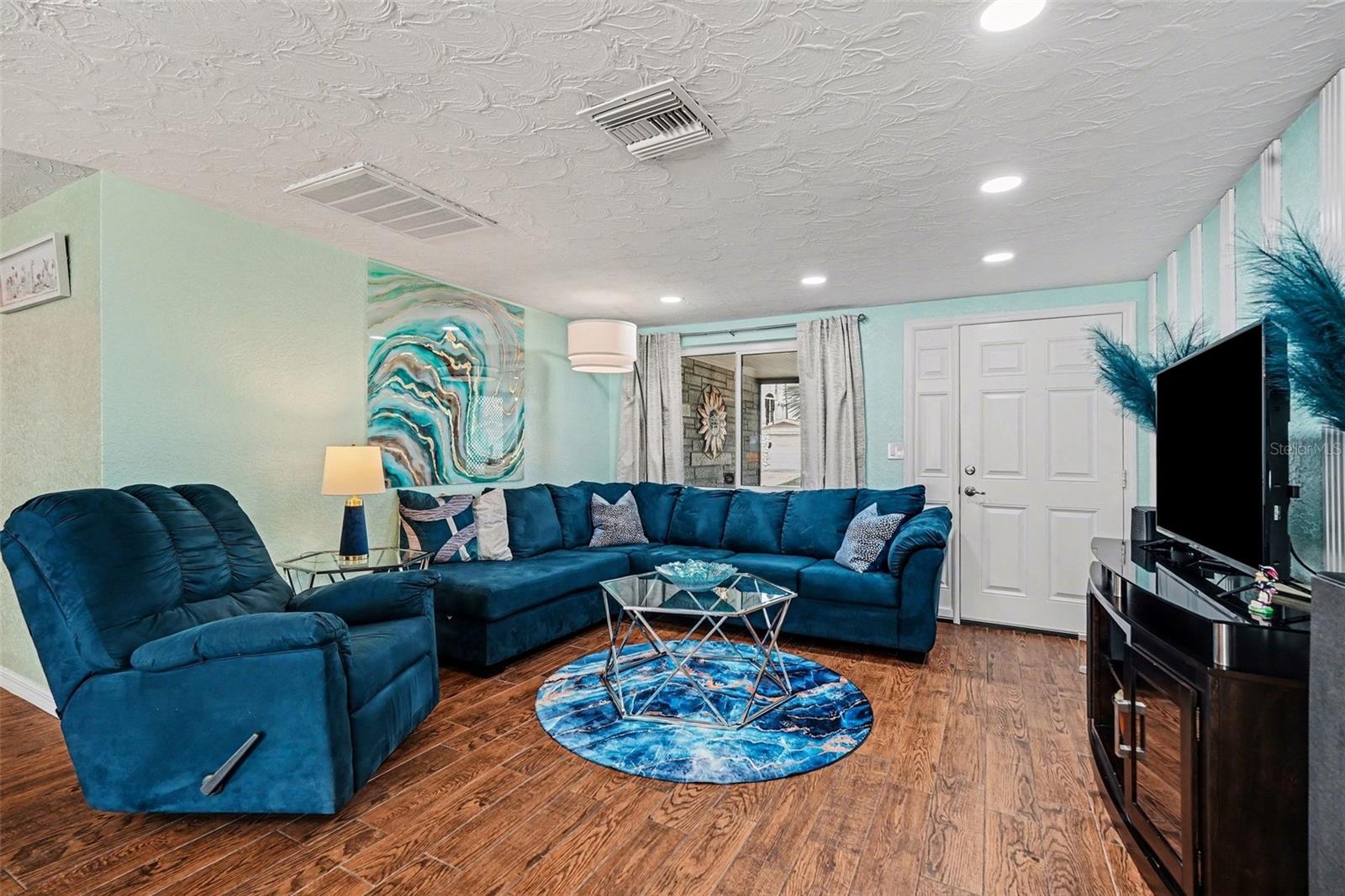 HOLIDAY GARDEN ESATES - Residential