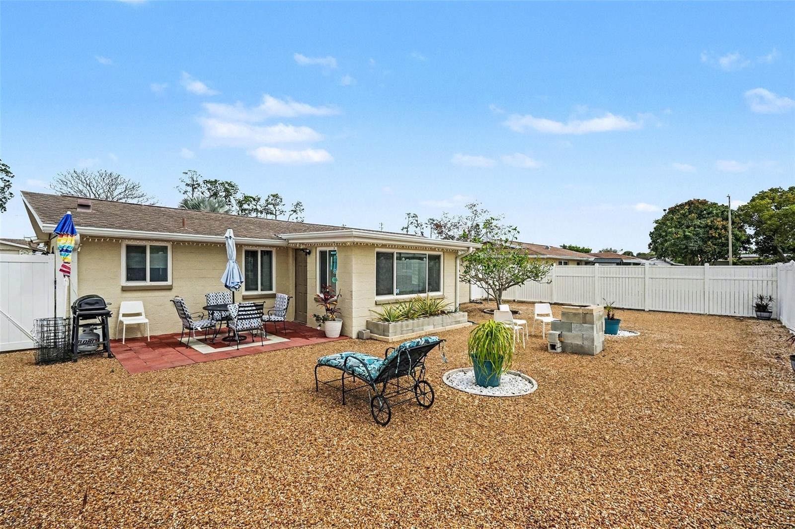 HOLIDAY GARDEN ESATES - Residential