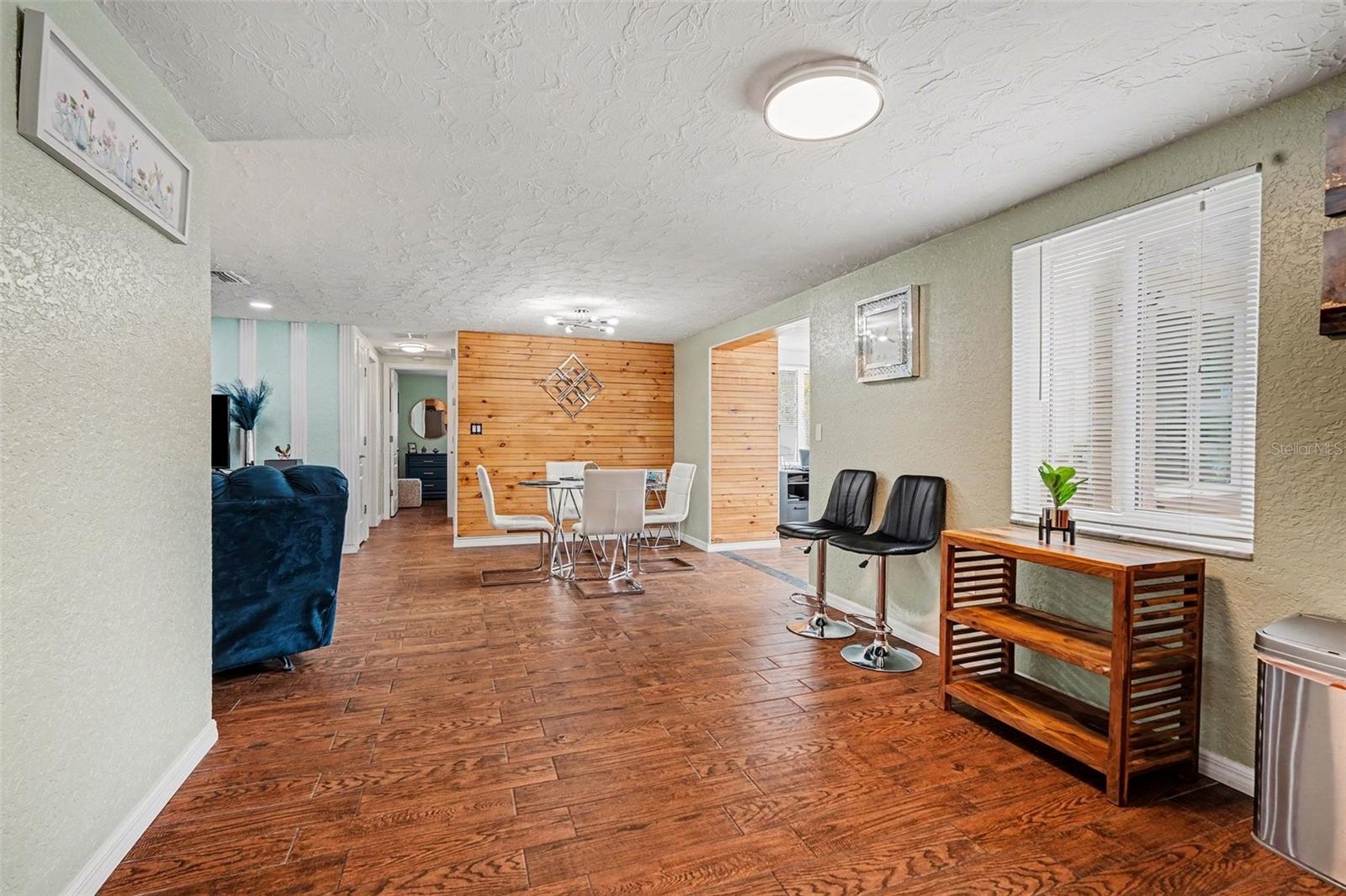 HOLIDAY GARDEN ESATES - Residential