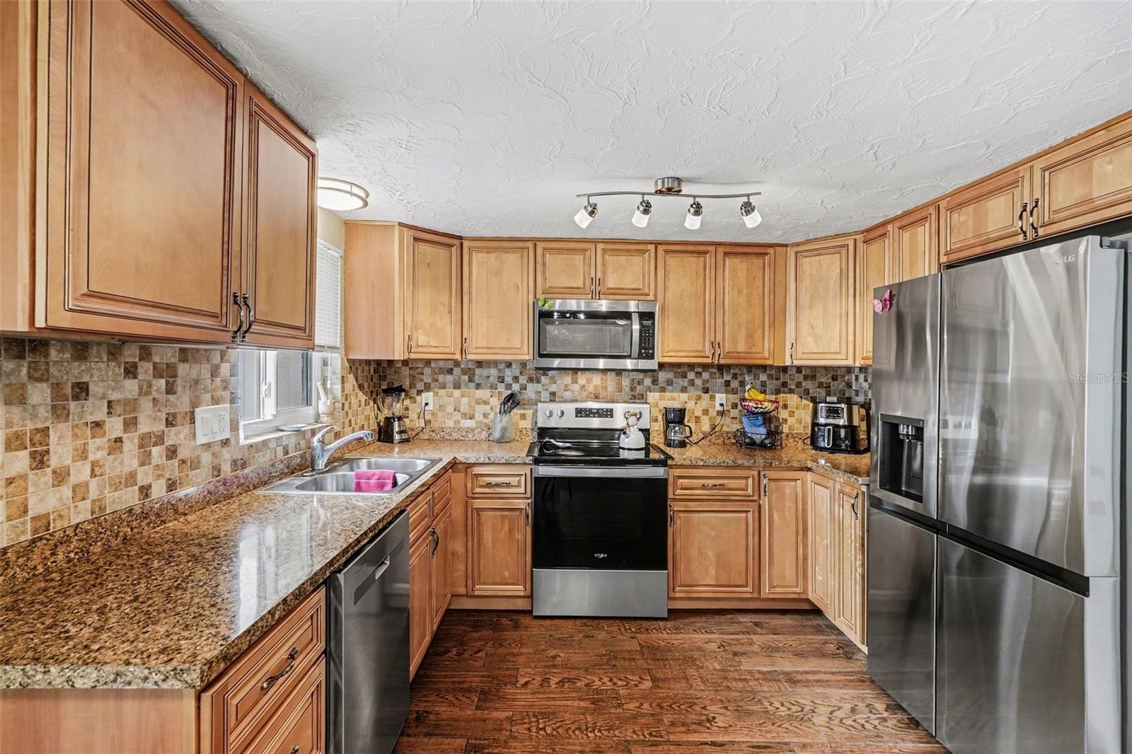 HOLIDAY GARDEN ESATES - Residential