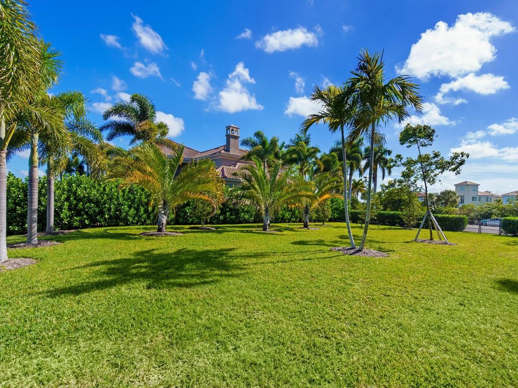 Photo of 4223 Hawk Island Drive, Bradenton, FL 34208 (MLS # A4598394)