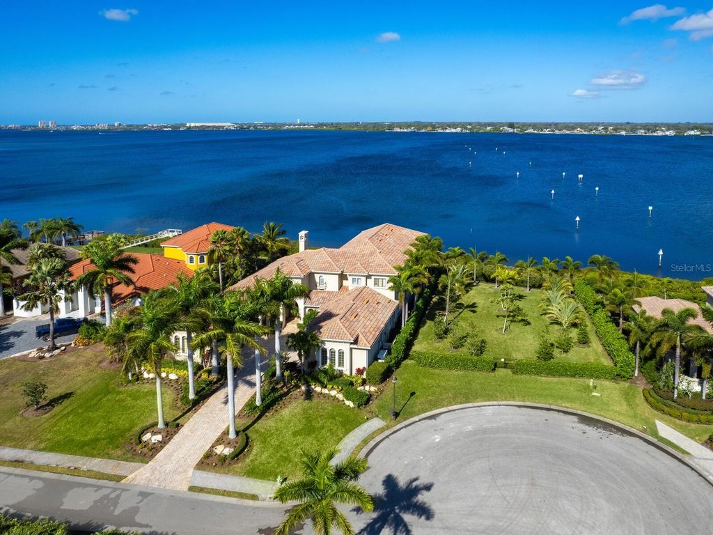 Photo of 4223 Hawk Island Drive, Bradenton, FL 34208 (MLS # A4598394)
