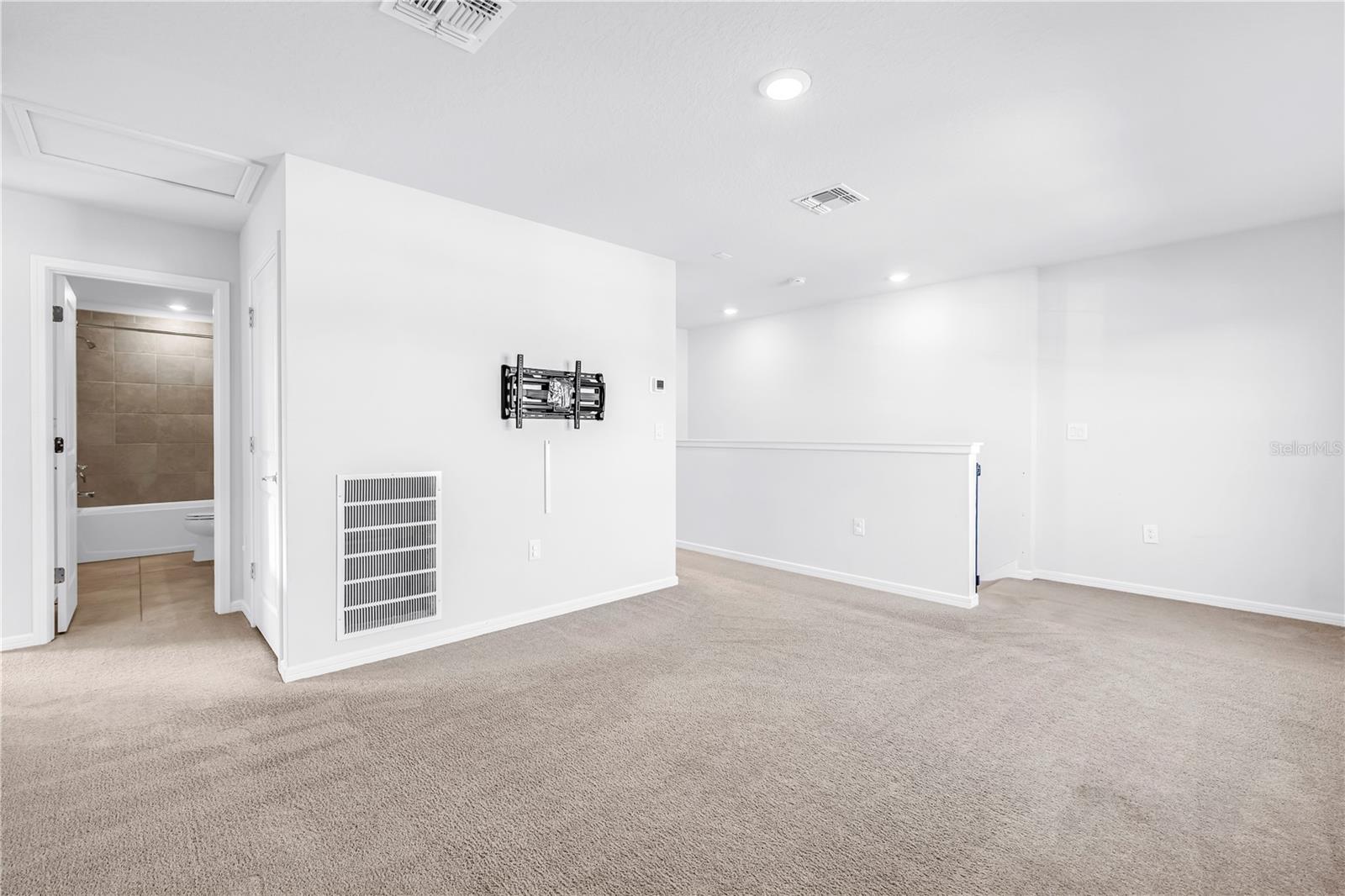 ISLES AT BAYVIEW PH I SUBPH A & B - Residential Lease