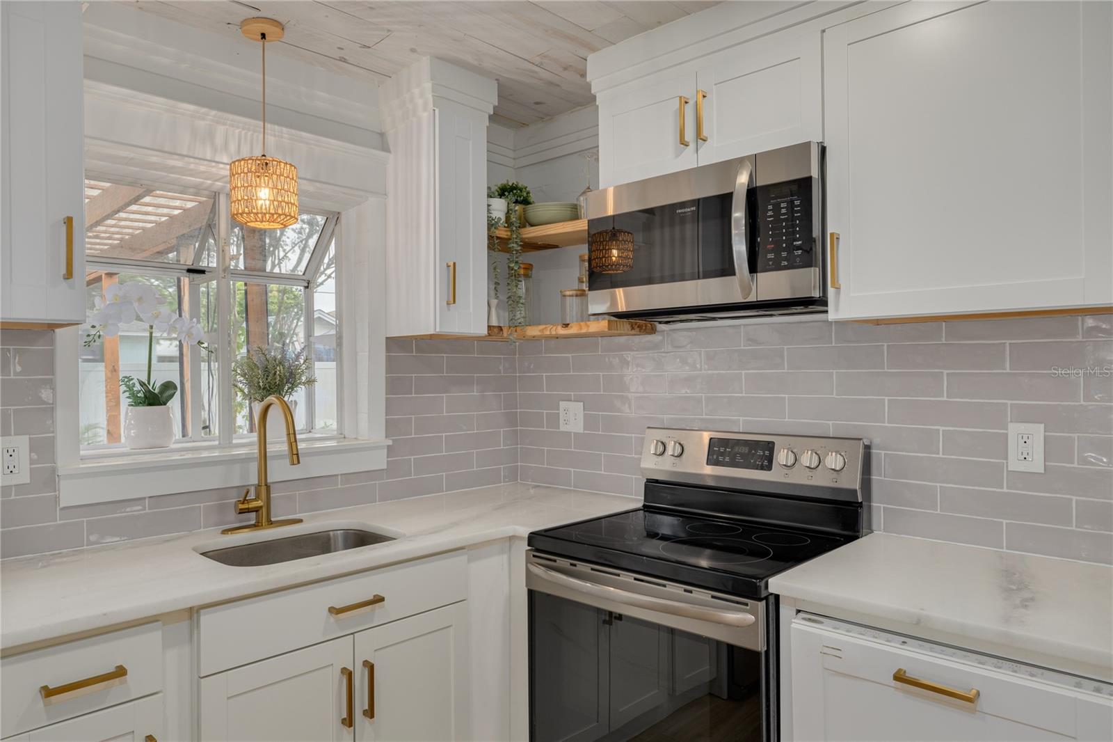 BRENTWOOD HEIGHTS - Residential