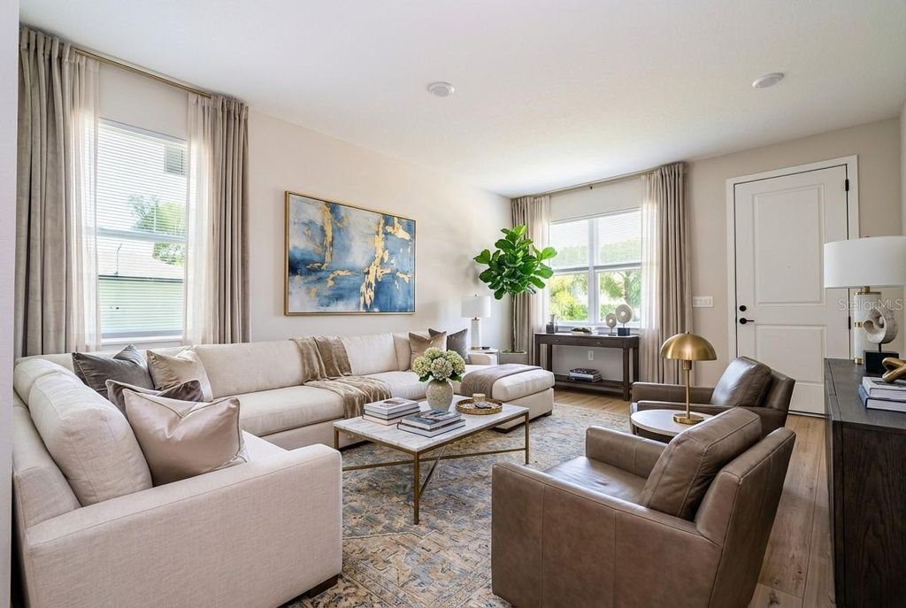 Photo of 33 W 7th Street, Apopka, FL 32703 (MLS # O6311314)