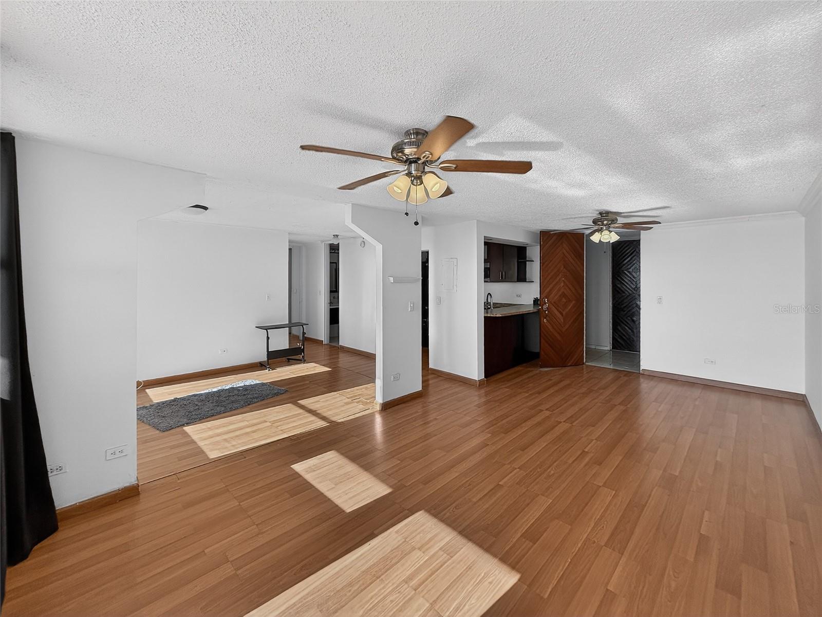 MUNDO FELIZ - Residential