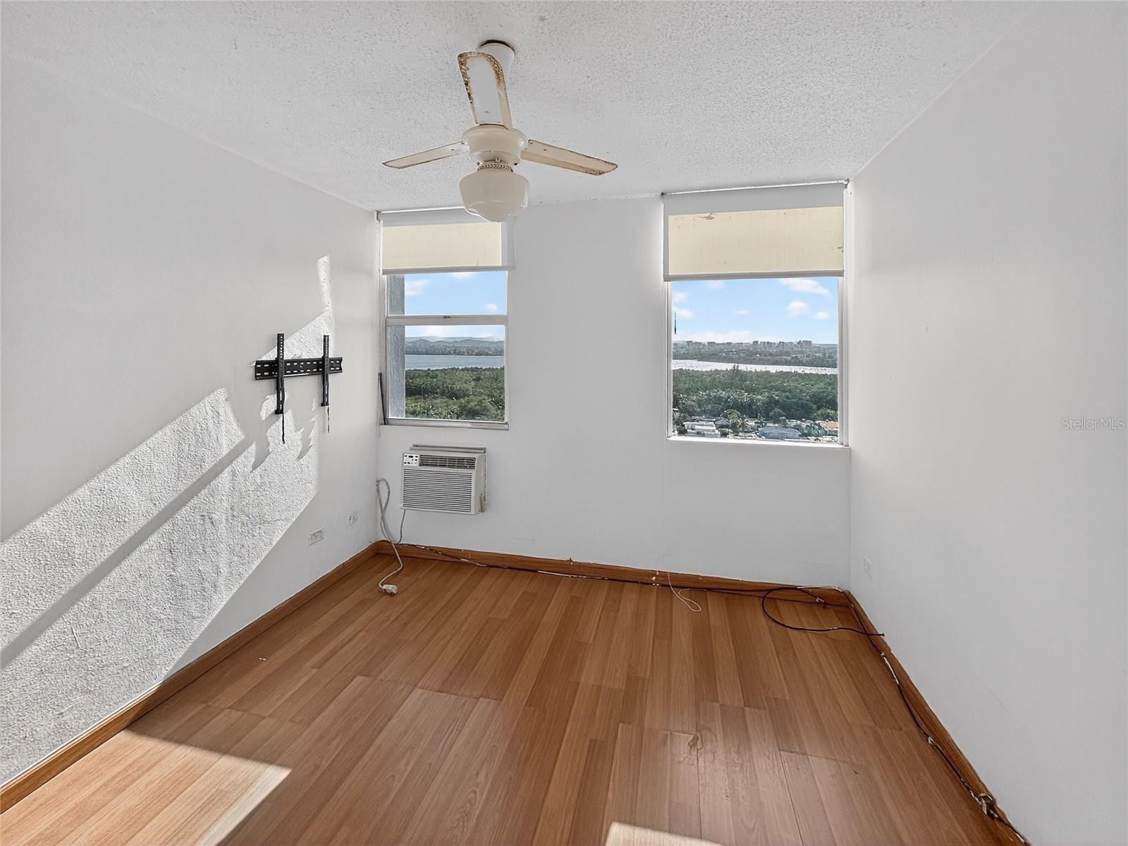 MUNDO FELIZ - Residential