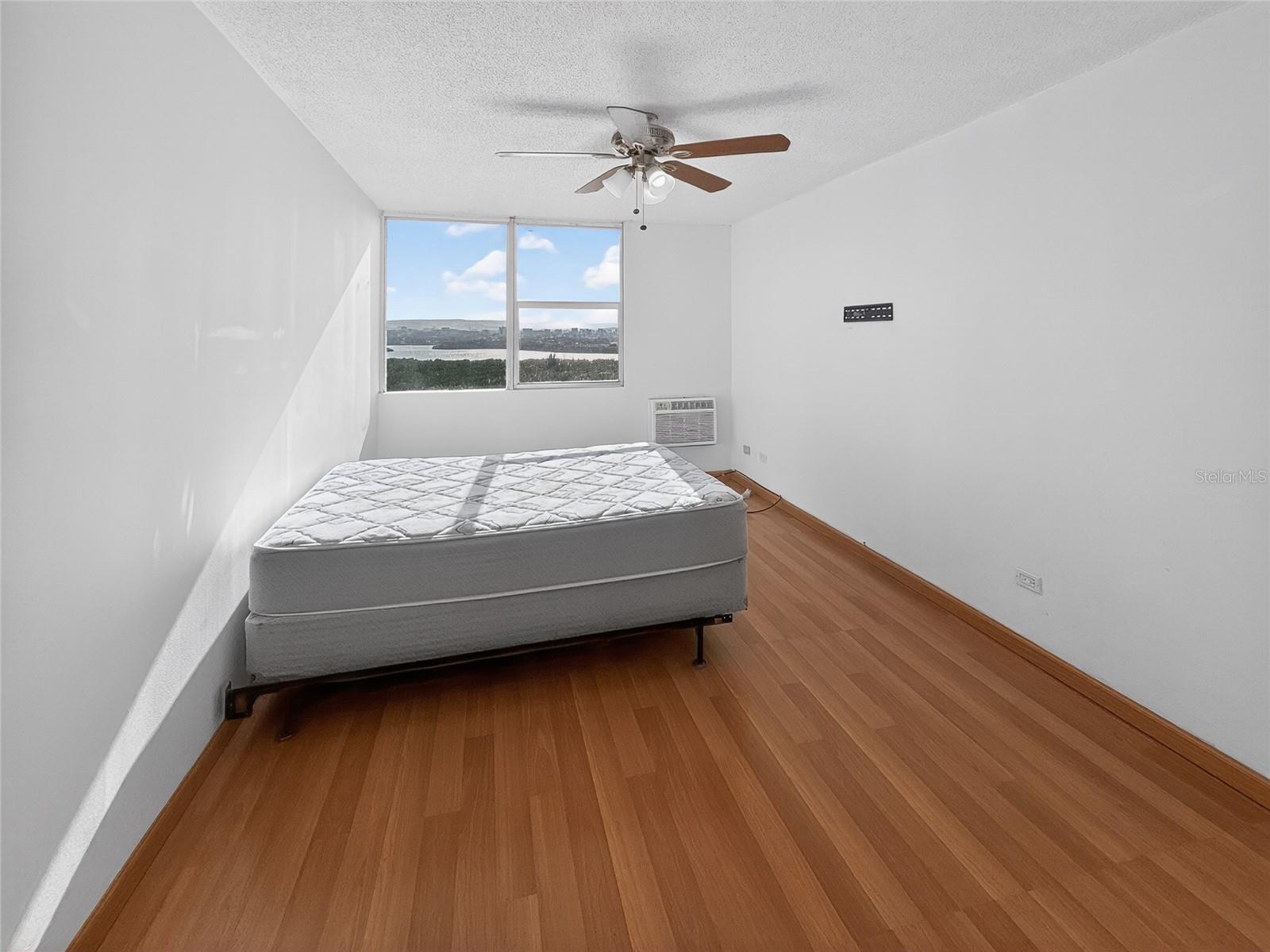 MUNDO FELIZ - Residential