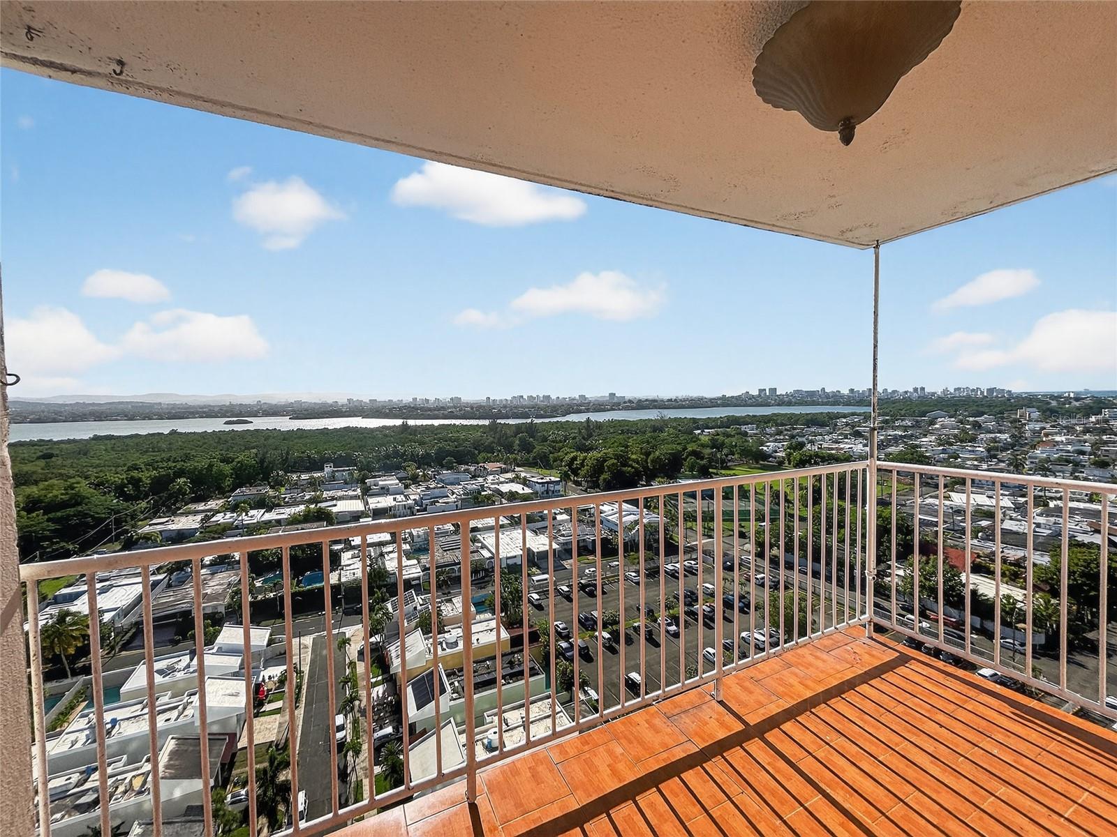 MUNDO FELIZ - Residential