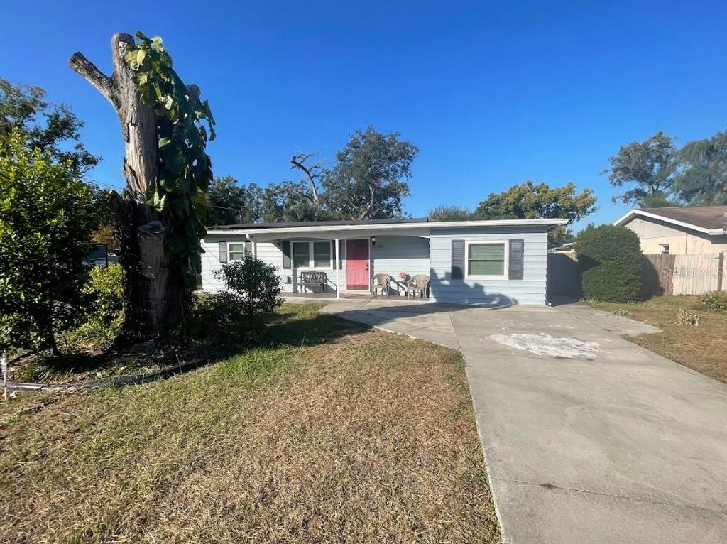 Photo of 8510 N Willow Avenue, Tampa, FL 33604 (MLS # W7881305)