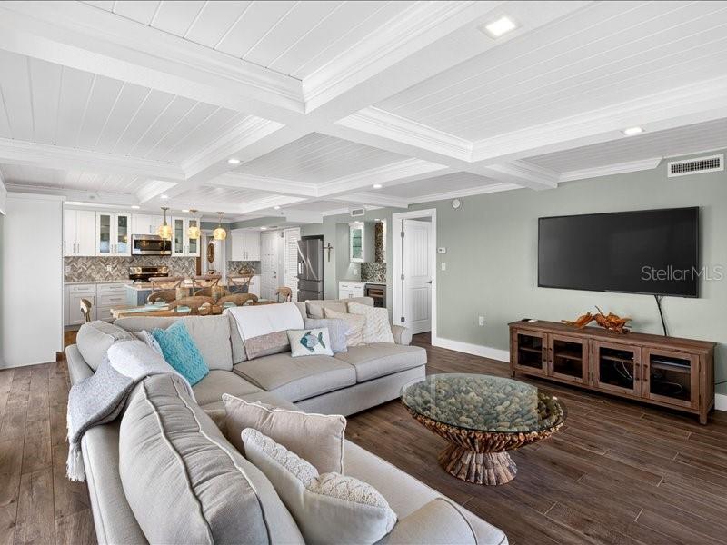 DIAMOND HEAD POINT CONDO - Residential