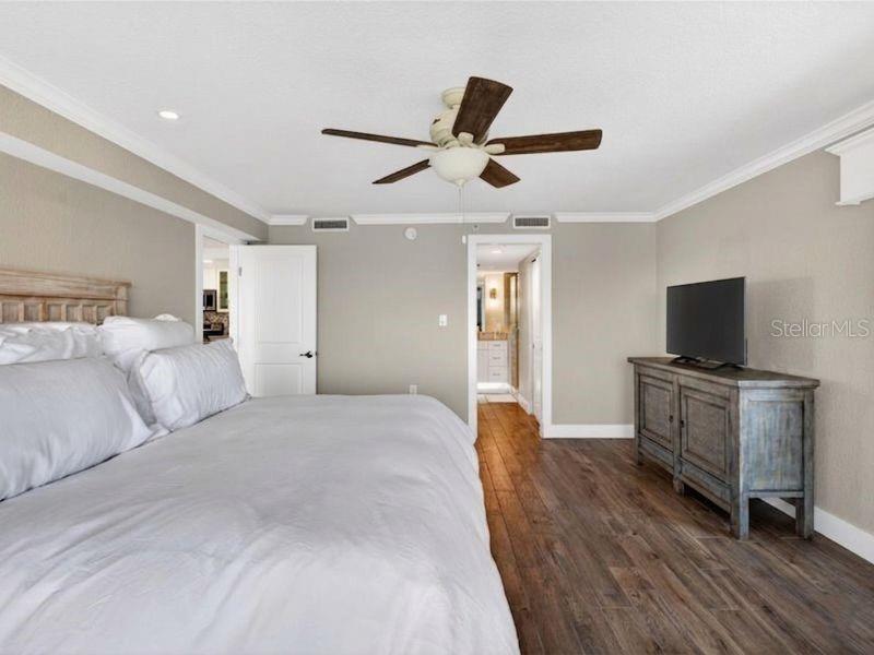 DIAMOND HEAD POINT CONDO - Residential