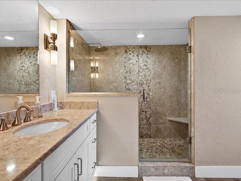 DIAMOND HEAD POINT CONDO - Residential
