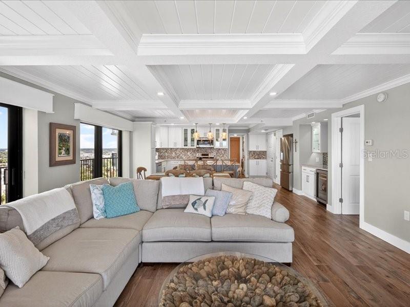 DIAMOND HEAD POINT CONDO - Residential