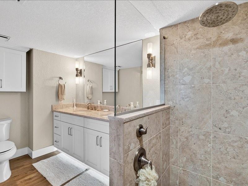 DIAMOND HEAD POINT CONDO - Residential