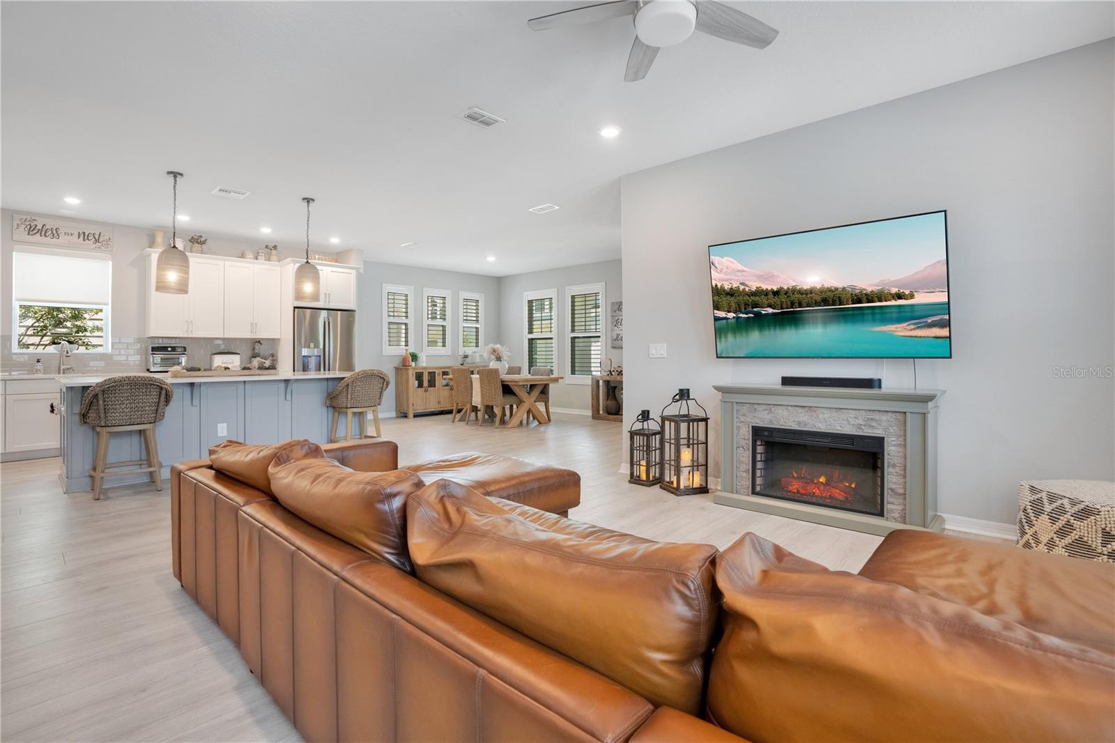 OAKLAND PARK - Residential