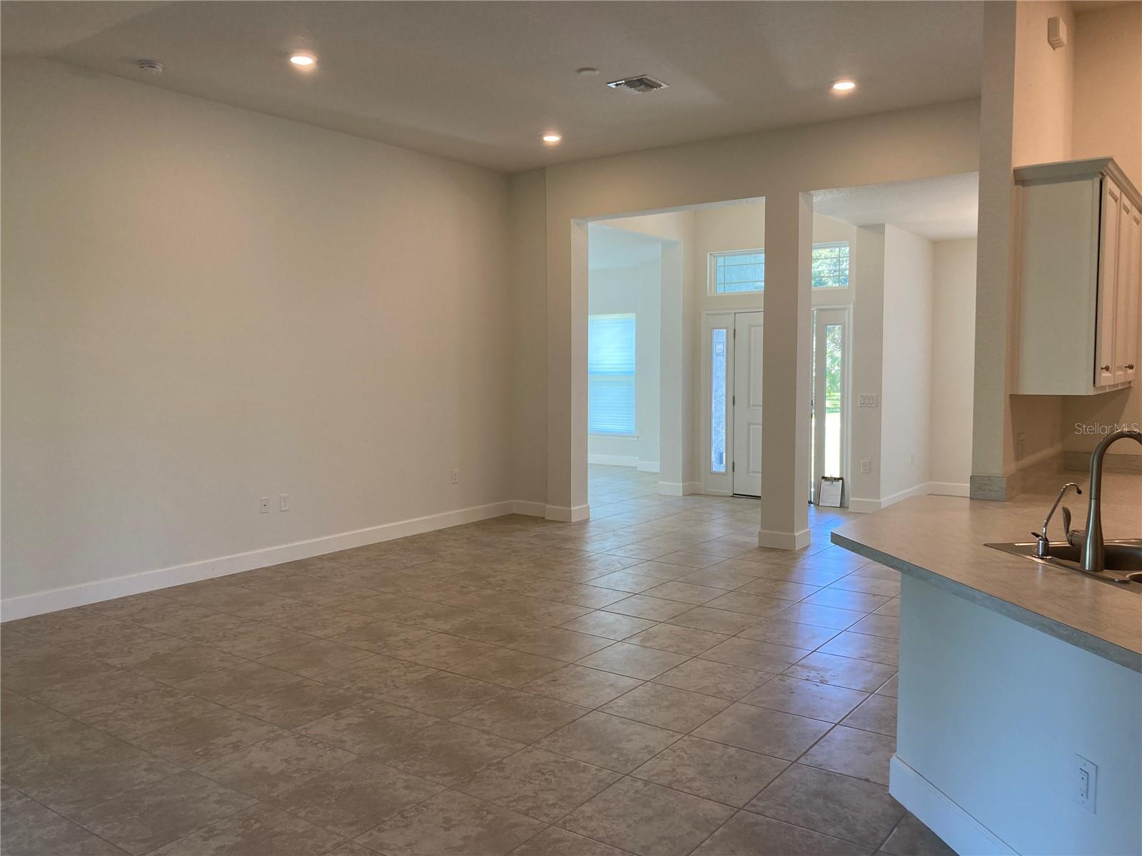 PORT CHARLOTTE SUB 08 - Residential Lease