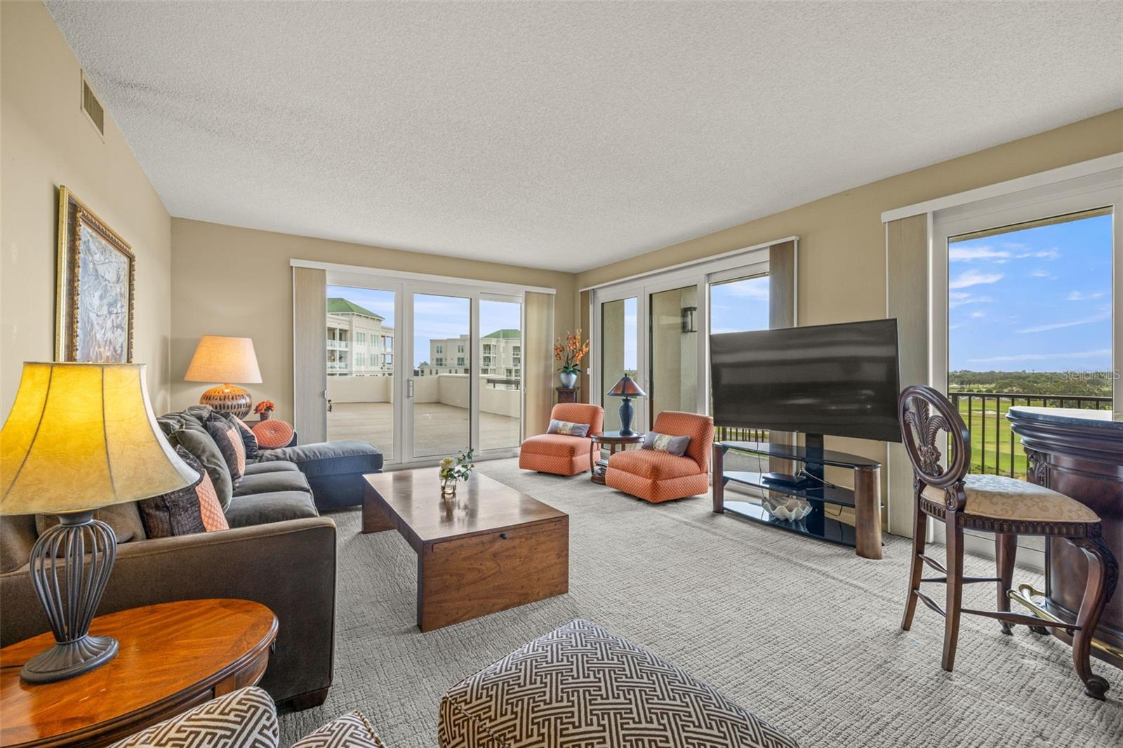 Casas a venda 3 - Jen Dantas 6 BELLEVIEW BOULEVARD 801