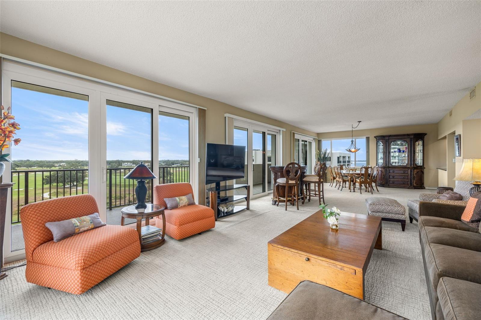 Casas a venda 4 - Jen Dantas 6 BELLEVIEW BOULEVARD 801