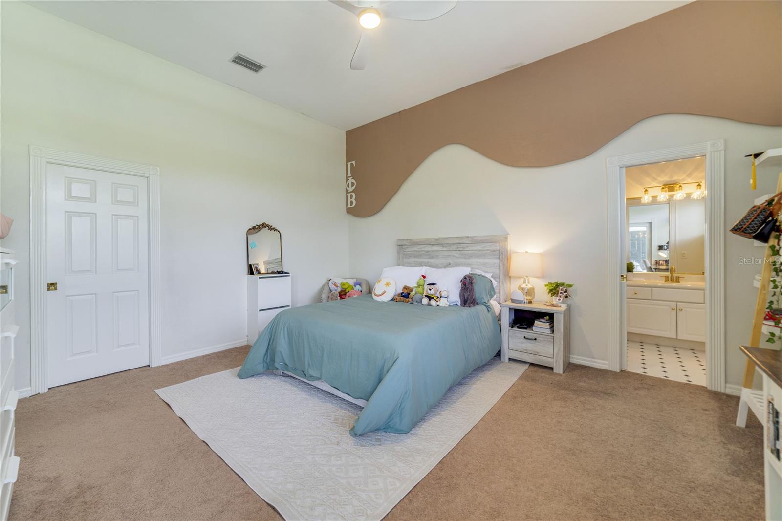 MOUNT DORA COUNTRY CLUB MOUNT DORA UNIT 02 - Residential