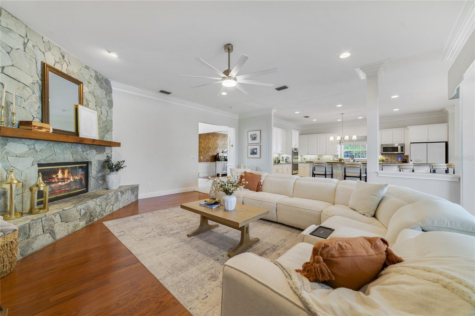 MOUNT DORA COUNTRY CLUB MOUNT DORA UNIT 02 - Residential