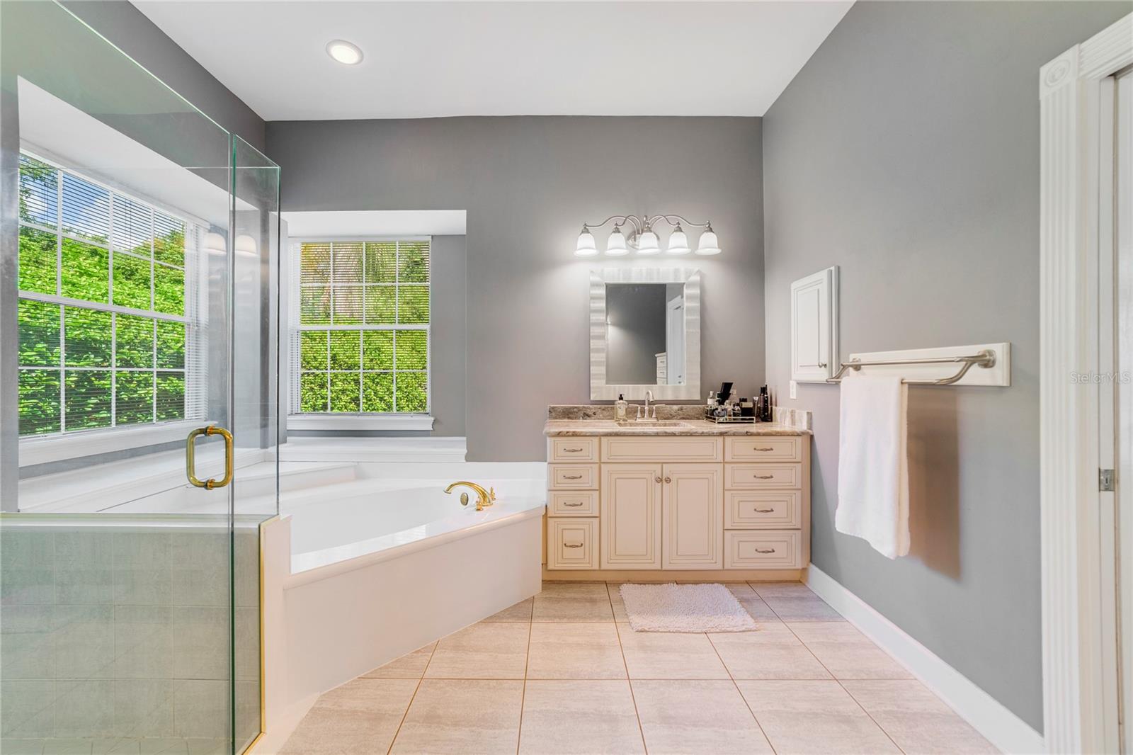 MOUNT DORA COUNTRY CLUB MOUNT DORA UNIT 02 - Residential