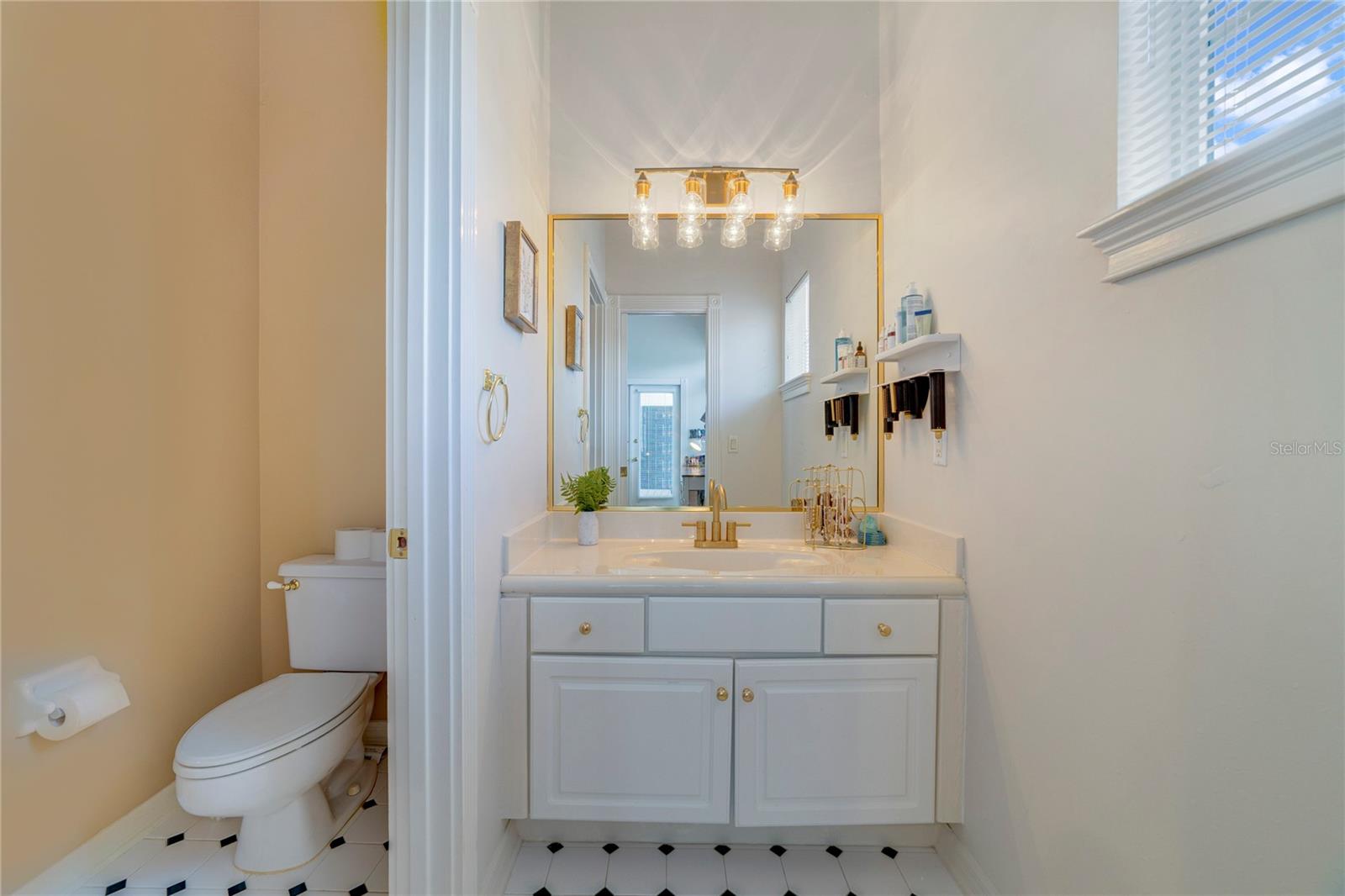 MOUNT DORA COUNTRY CLUB MOUNT DORA UNIT 02 - Residential