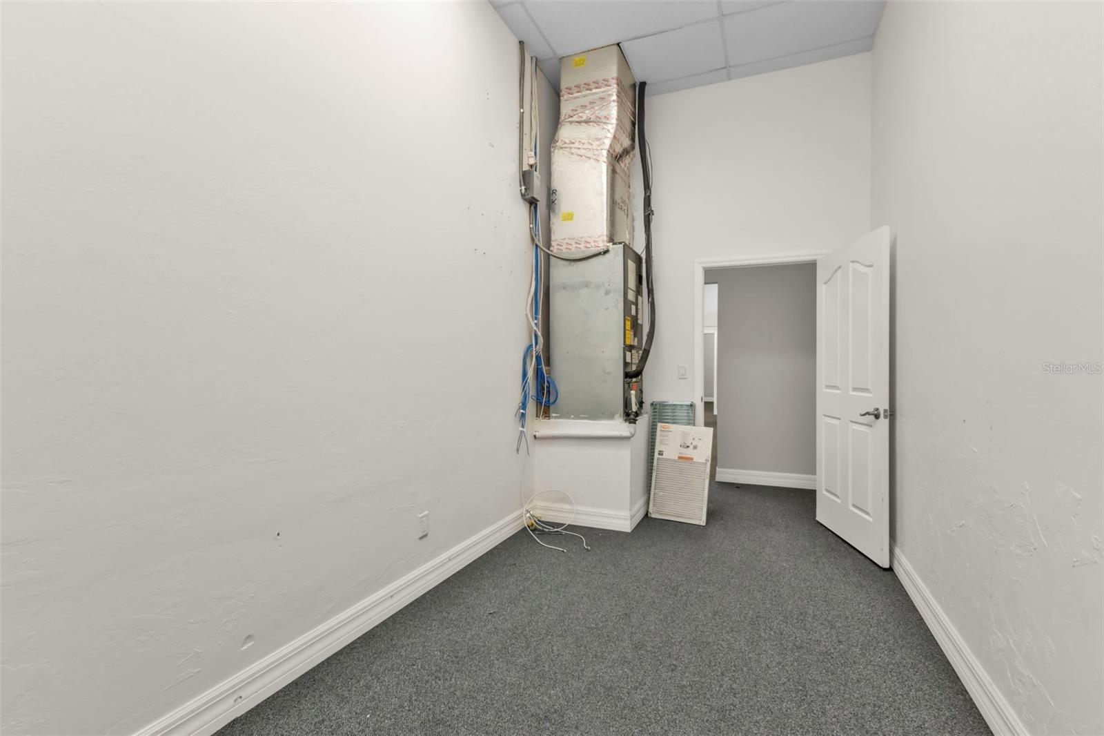 WILSONS ADD CHARLOTTE HARBOR - Commercial Lease