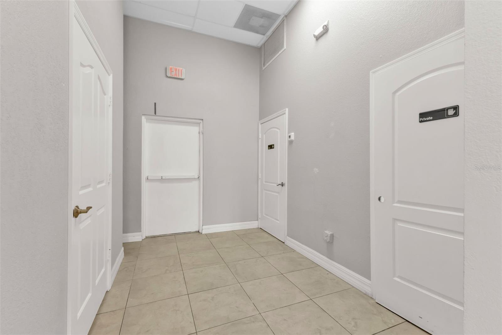 WILSONS ADD CHARLOTTE HARBOR - Commercial Lease