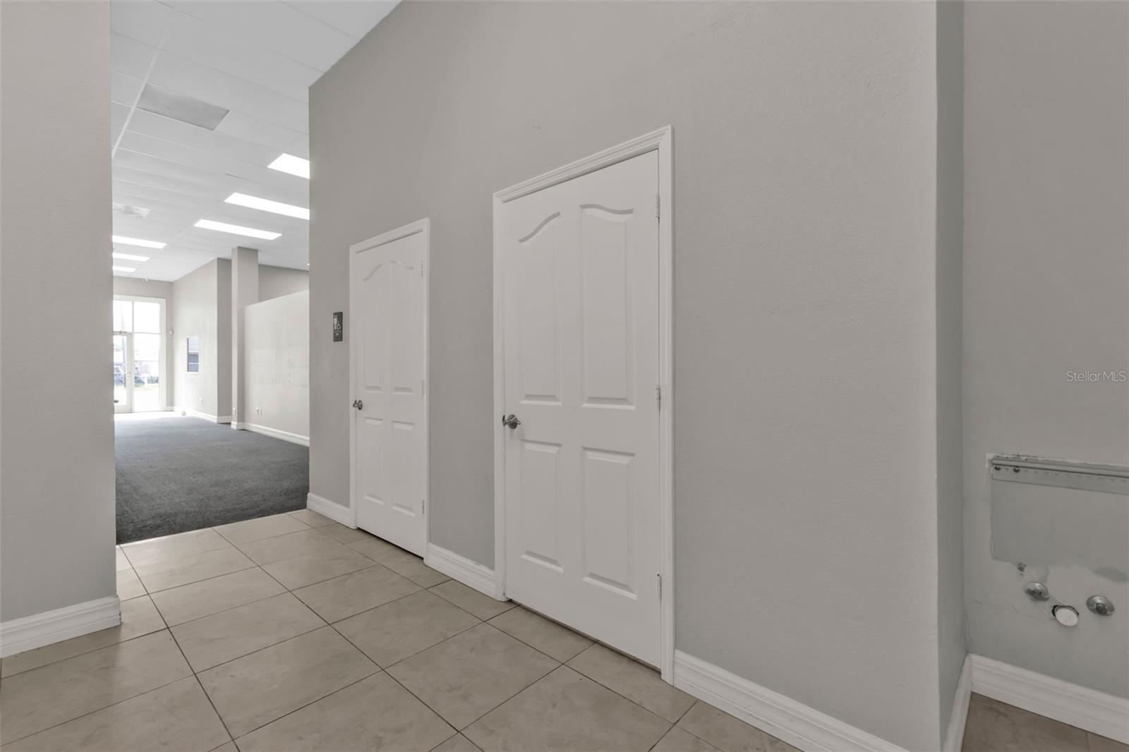 WILSONS ADD CHARLOTTE HARBOR - Commercial Lease