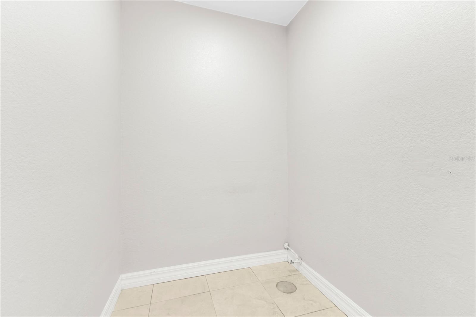 WILSONS ADD CHARLOTTE HARBOR - Commercial Lease