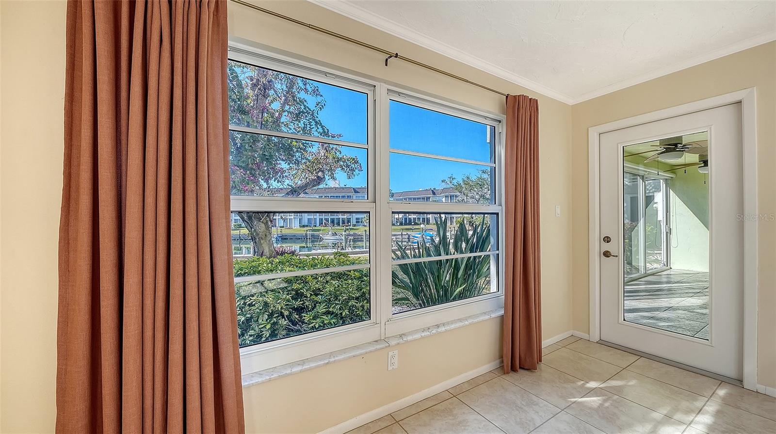 LONGBOAT HARBOUR - Residential