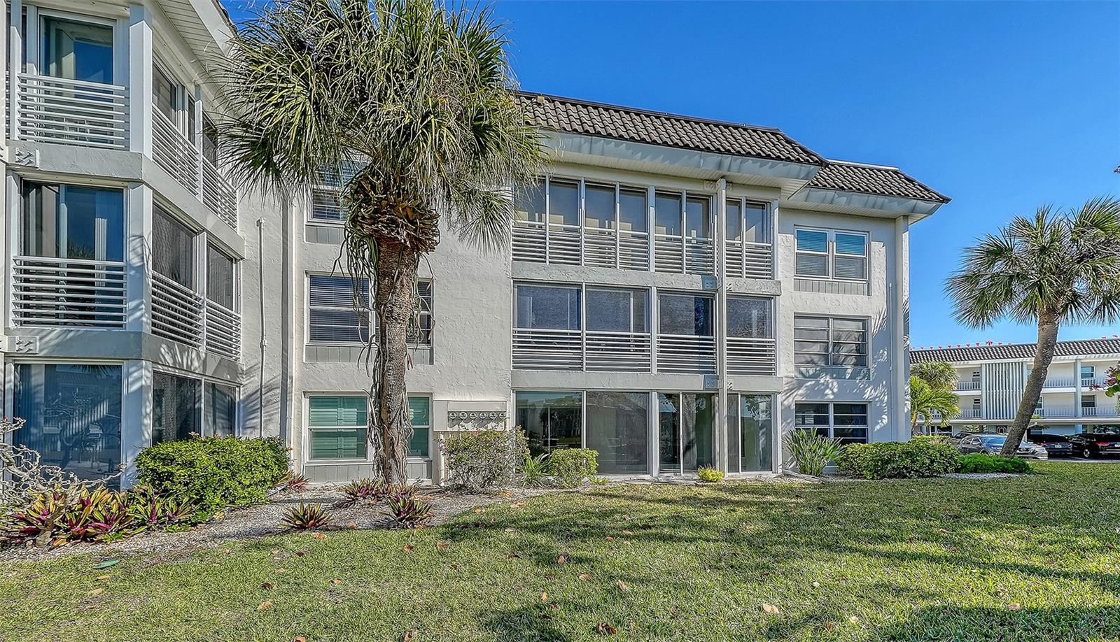 LONGBOAT HARBOUR - Residential