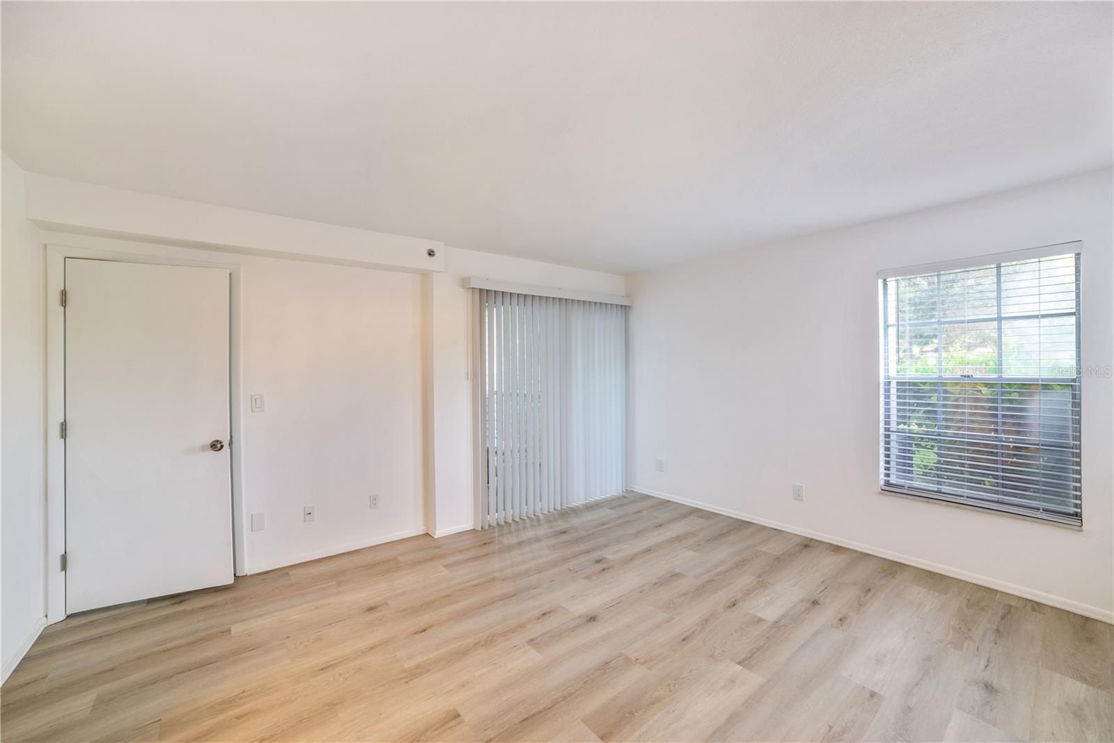 LANDMARK AT POINTE WEST I - Residential