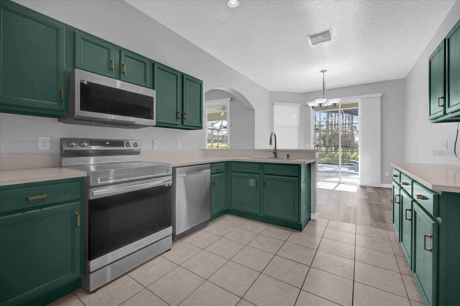 320 TUPELO CIRCLE