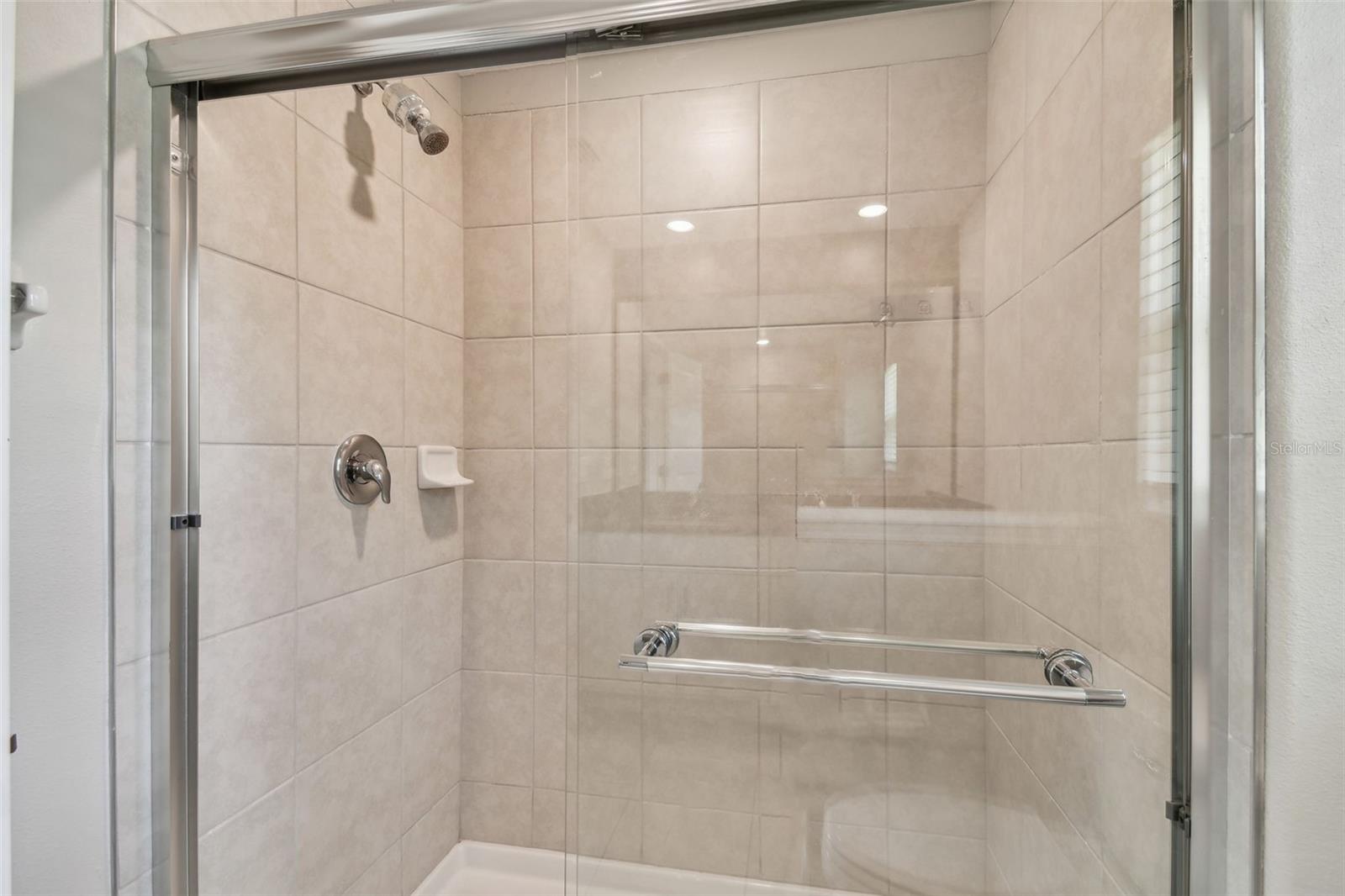 VERIDIAN - Residential Lease